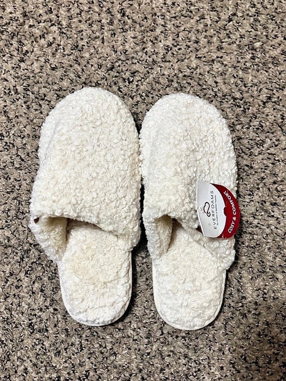 Fuzzy Fleece Slippers Cream US 11-12